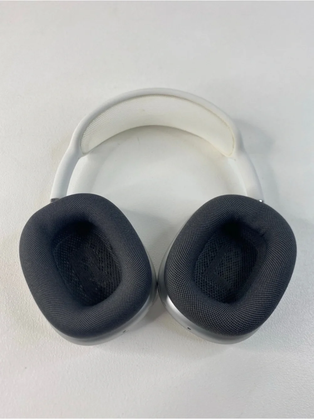 Apple AirPods Max Wireless Over-Ear Headset A2096 - Silver